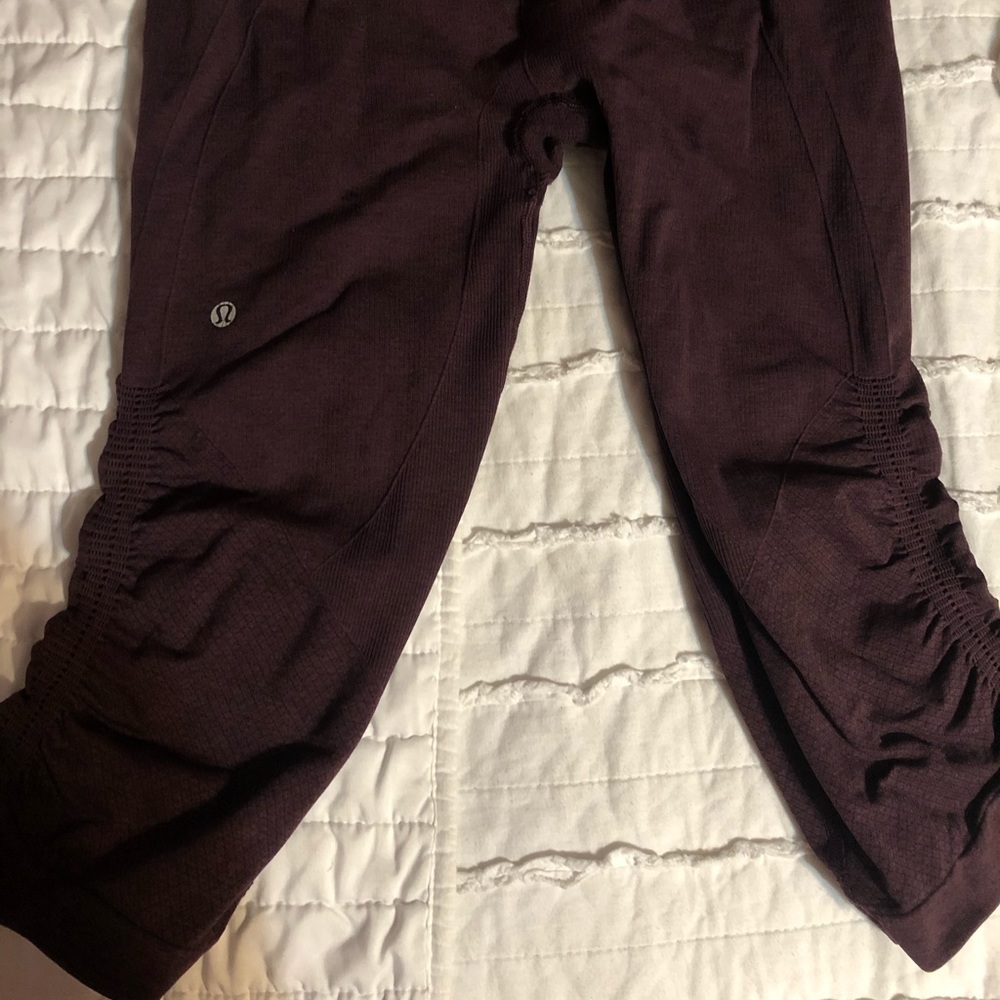 Lulu lemon Capri leggings! Worn twice